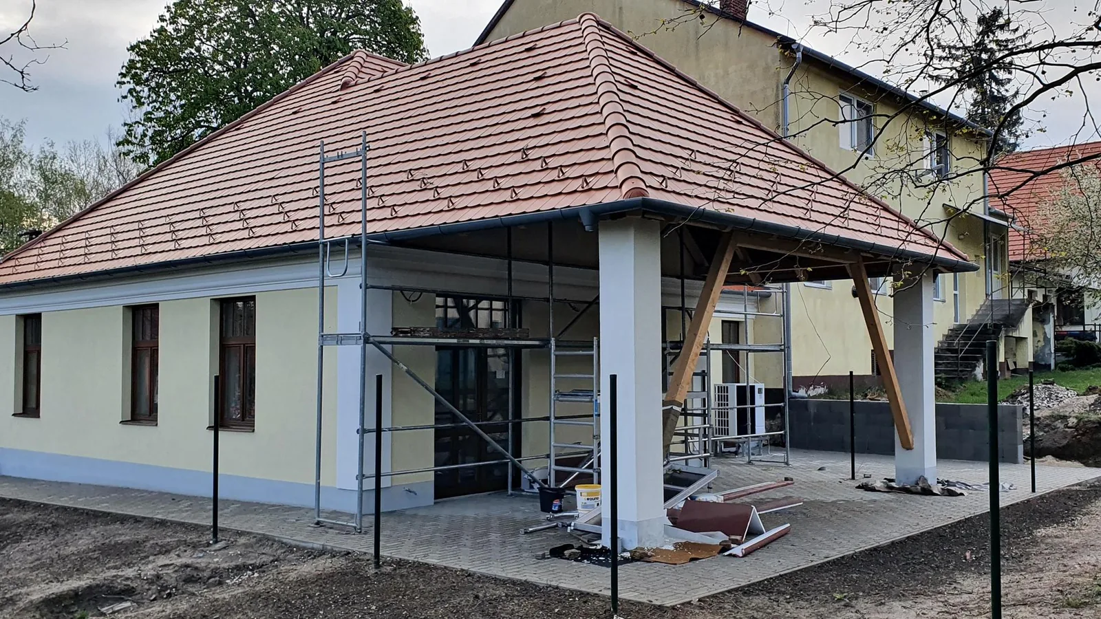 Bölcsöde 75%-os készültségi szint