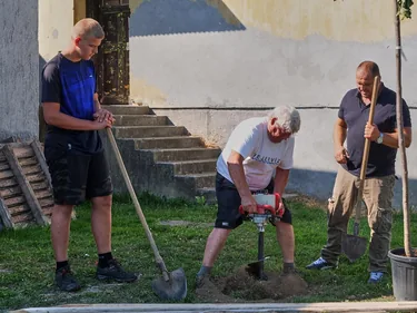 Parkosítás Ácsteszéren
